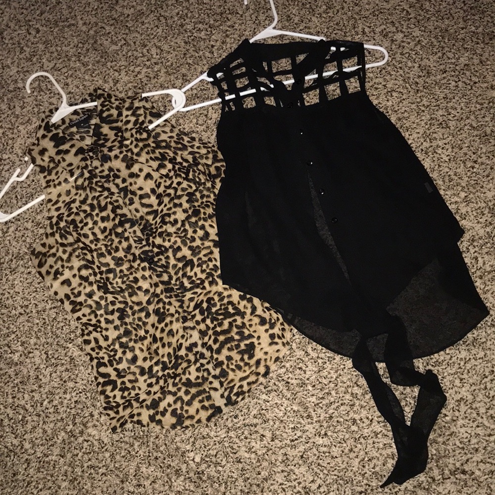 Sheer Button Up Sleeveless Tank size Medium
